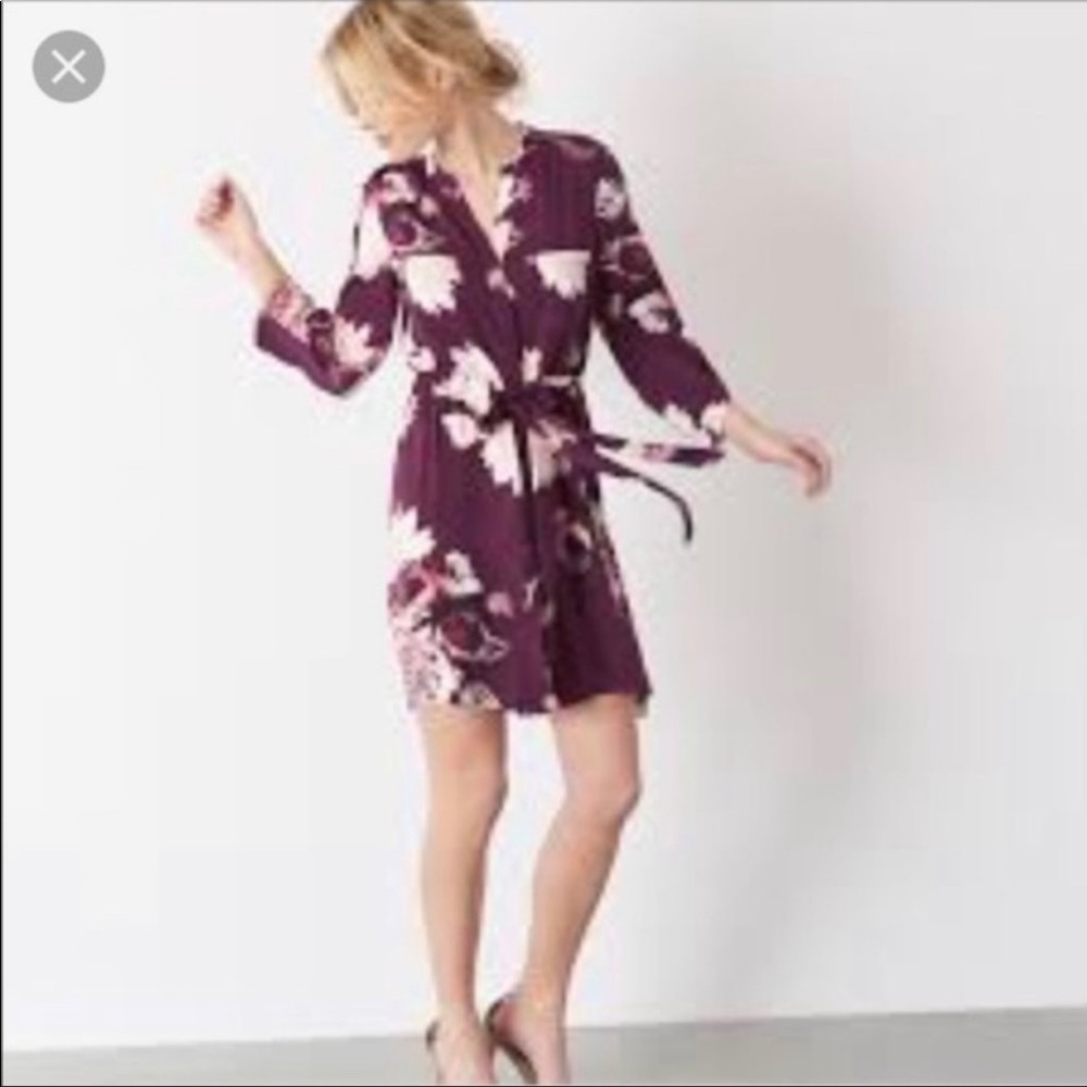 GROUPE DYNAMITE FLORAL PURPLE AND PINK DRESS SIZE MEDIUM